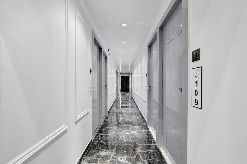 Hotel The Lowell スーラト エクステリア 写真